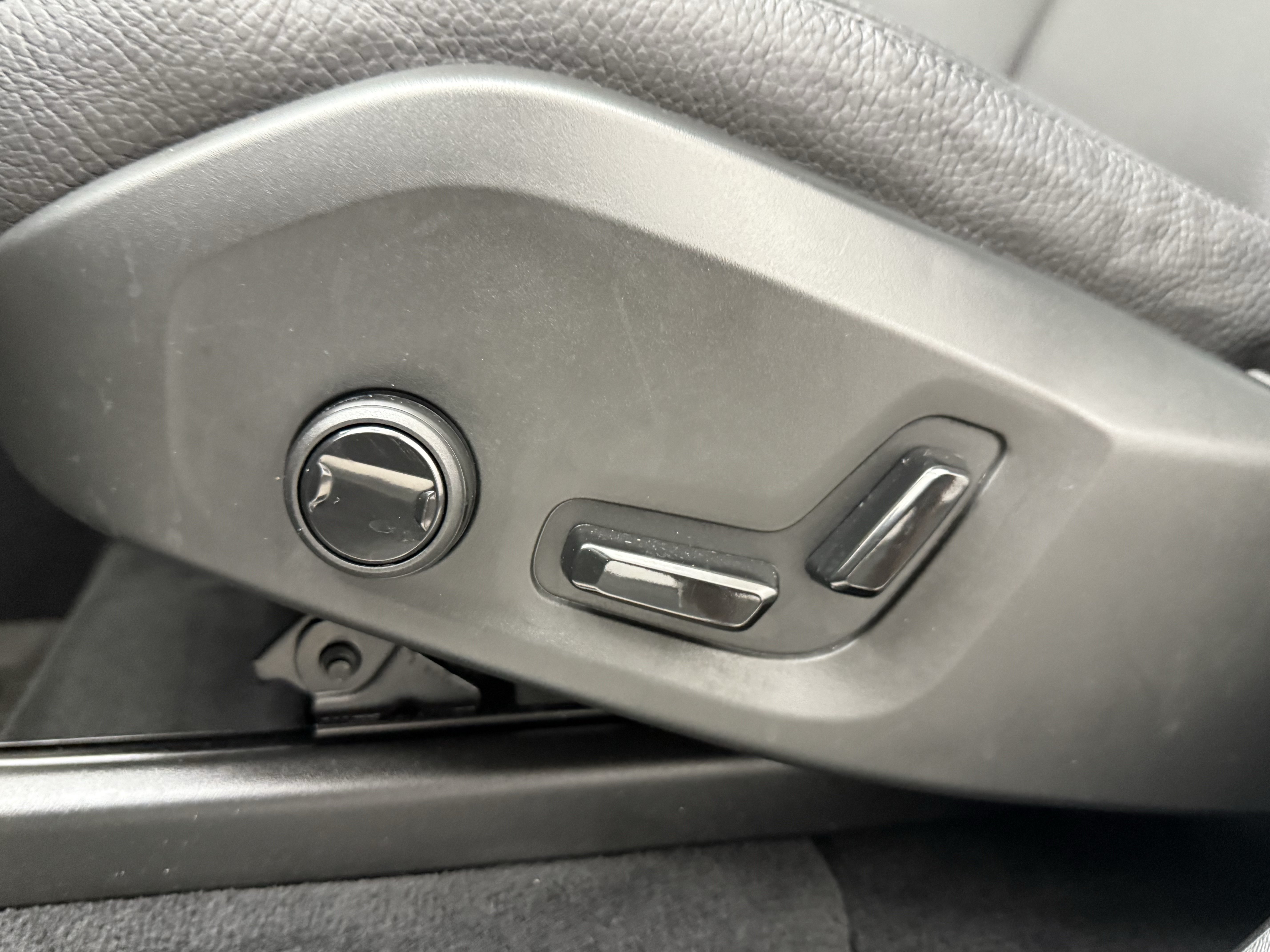 Certified 2024 Volvo XC90 B6 Plus AWD/4WD image 26
