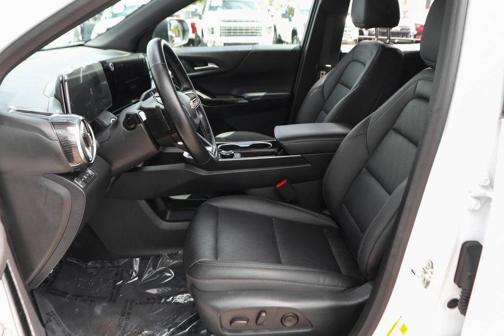 Used 2026 Chevrolet Equinox LT w/ Convenience Package II AWD/4WD image 18