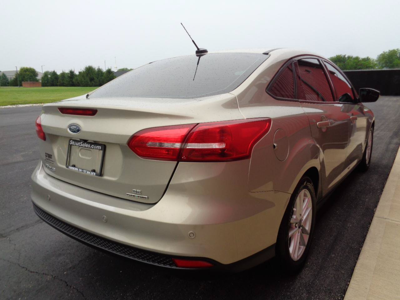 Used 2016 Ford Focus SE w/ Reverse Sensing Package FWD image 5
