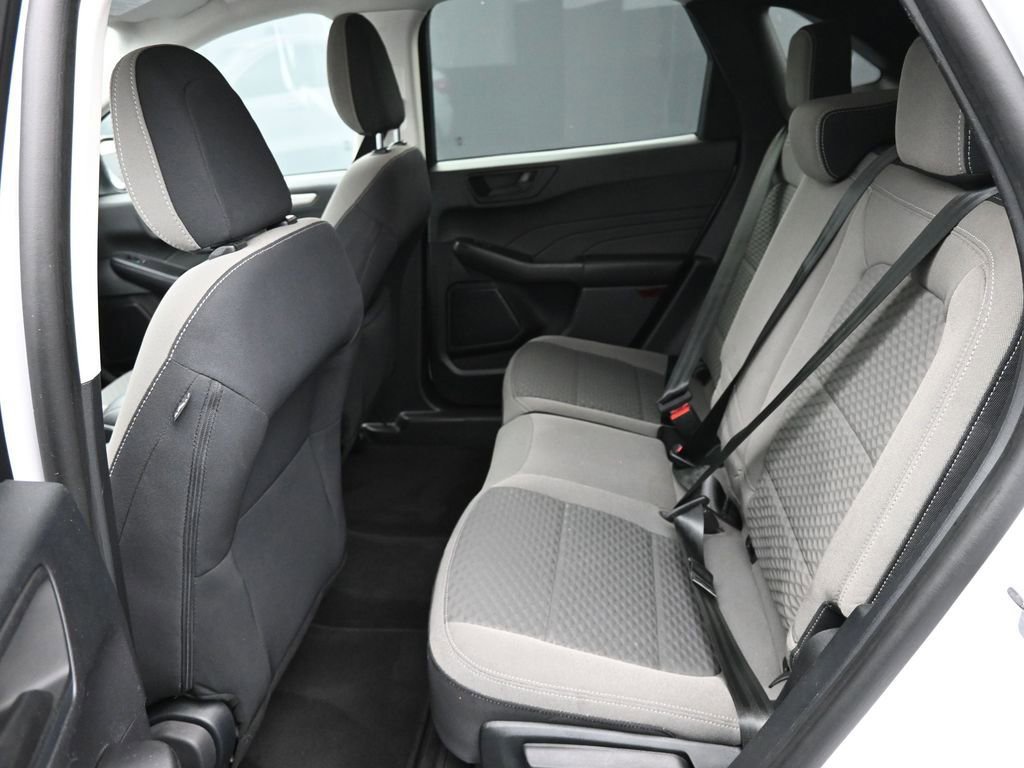 Used 2022 Ford Escape SE image 12