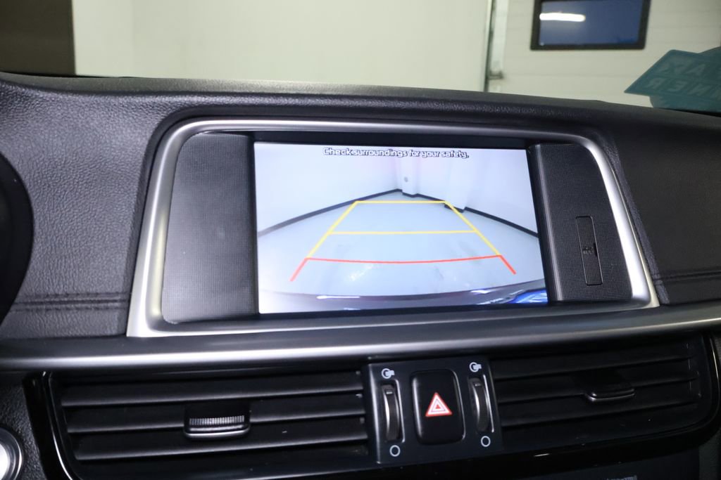 Used 2020 Kia Optima Premium image 29