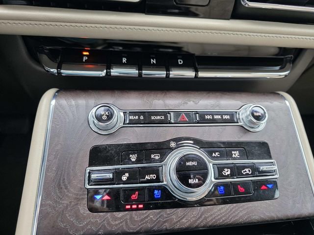 Certified 2021 Lincoln Aviator Reserve w/ Equipment Group 201A image 14