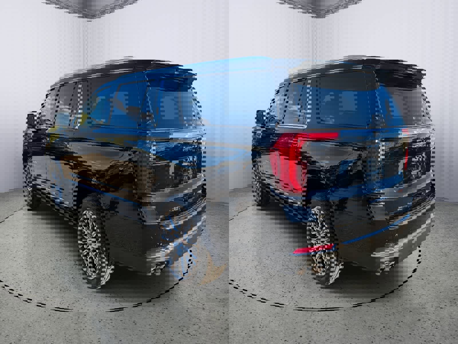 Certified 2025 GMC Yukon XL Denali w/ Sun & Power Step Package image 4