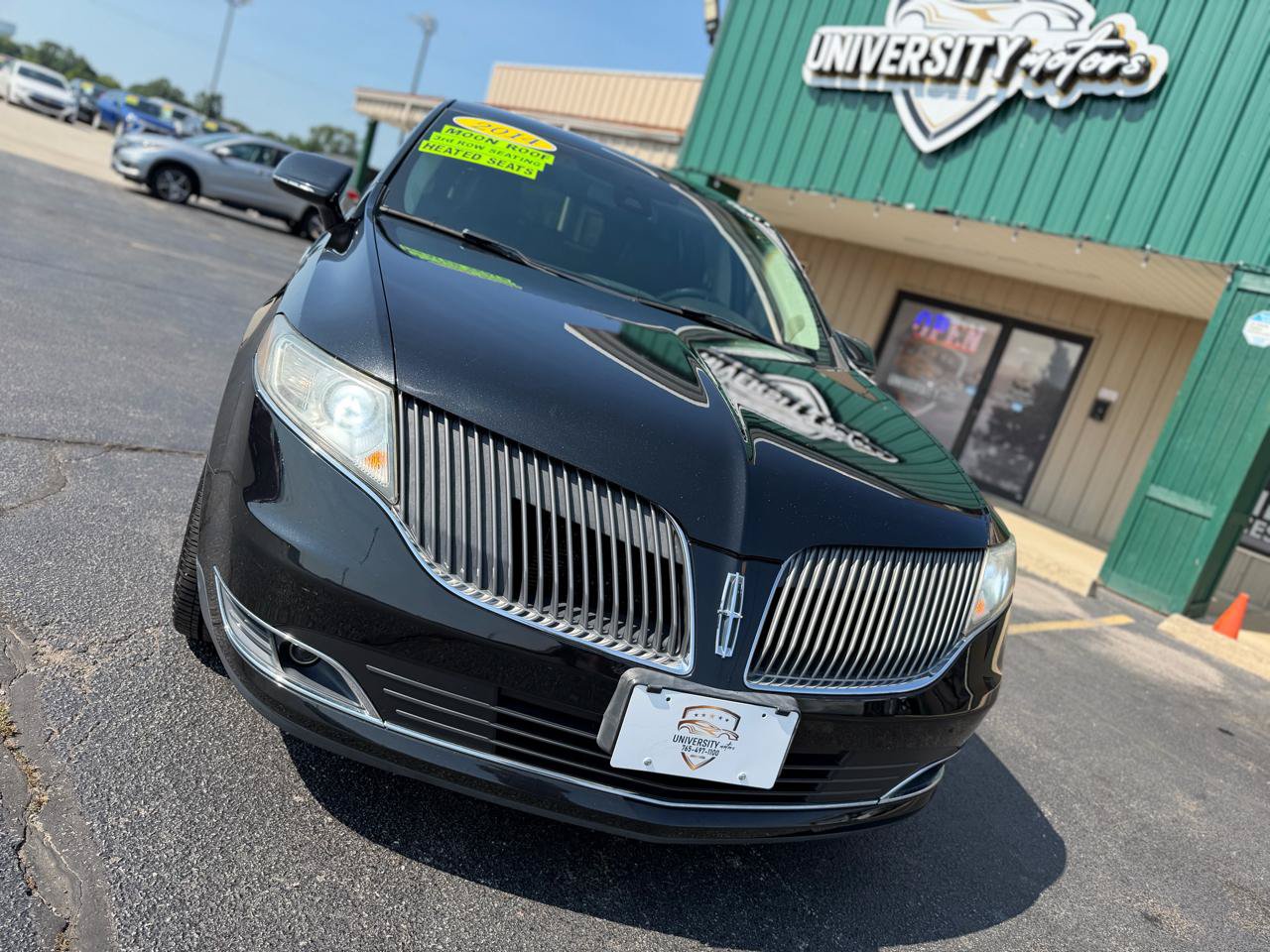 Used 2014 Lincoln MKT AWD image 9