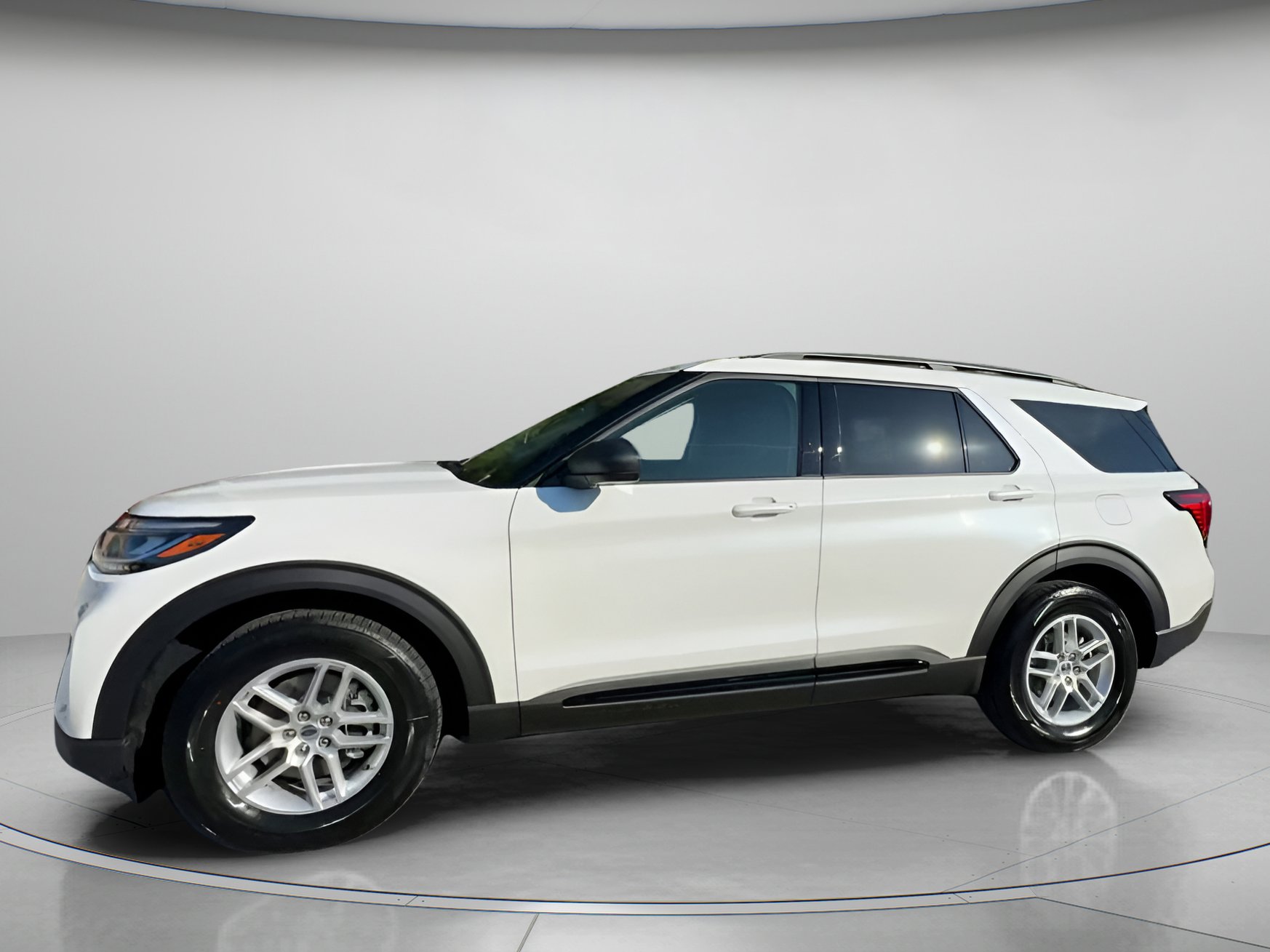 New 2026 Ford Explorer Active RWD image 15