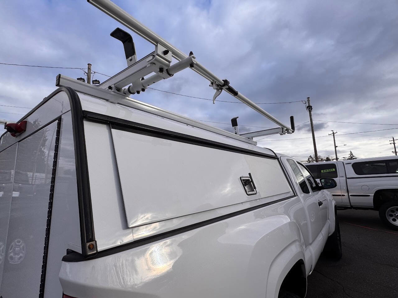 Used 2016 Toyota Tacoma SR image 34