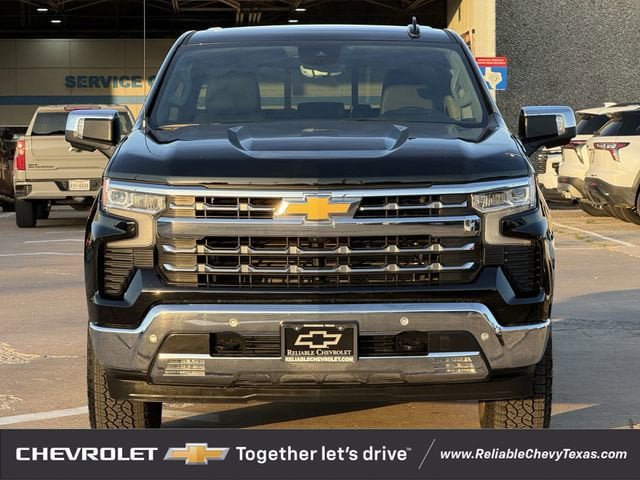 Used 2025 Chevrolet Silverado 1500 LTZ AWD/4WD image 3