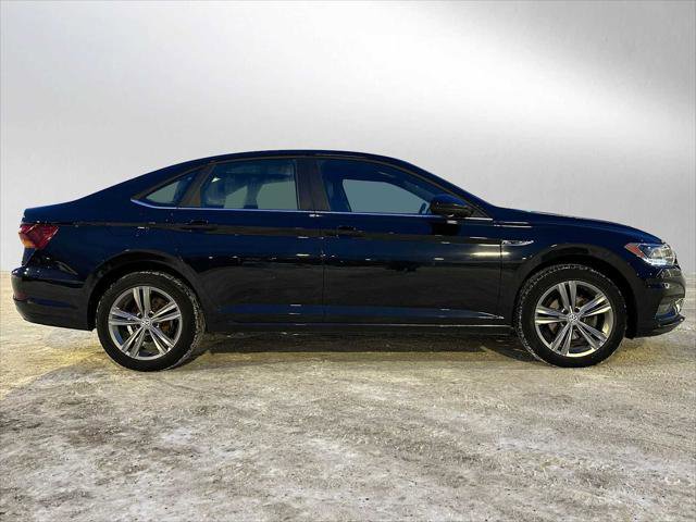 Used 2019 Volkswagen Jetta R-Line w/ R-Line Cold Weather Package image 2