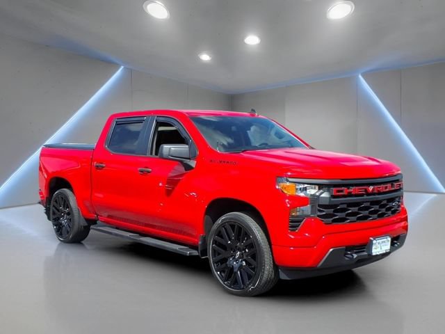 Used 2024 Chevrolet Silverado 1500 Custom w/ Dark Appearance Package AWD/4WD image 1