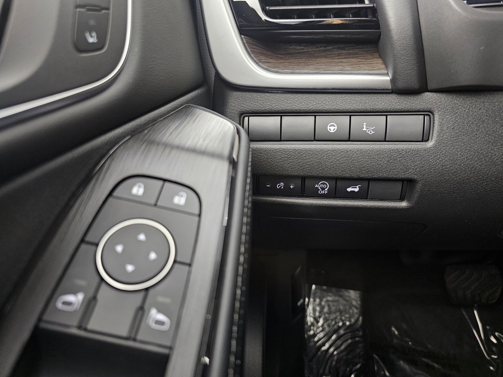 New 2026 Nissan Rogue Platinum image 35