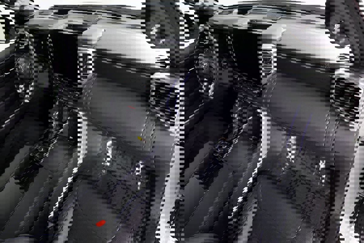 Used 2025 Toyota Sequoia Platinum image 41