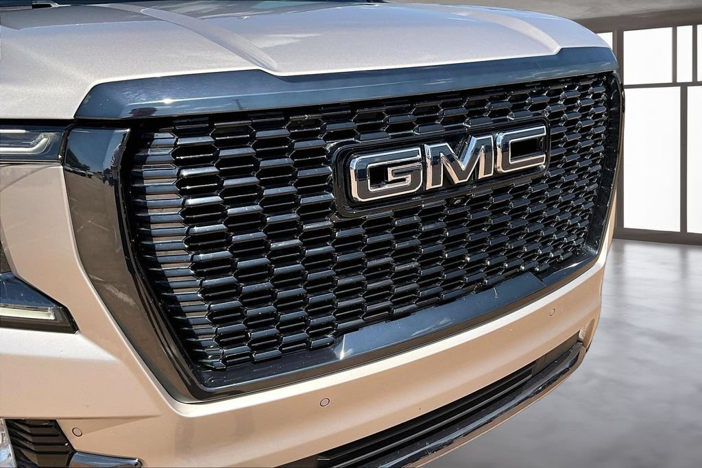 Used 2024 GMC Yukon Denali Ultimate AWD/4WD image 29