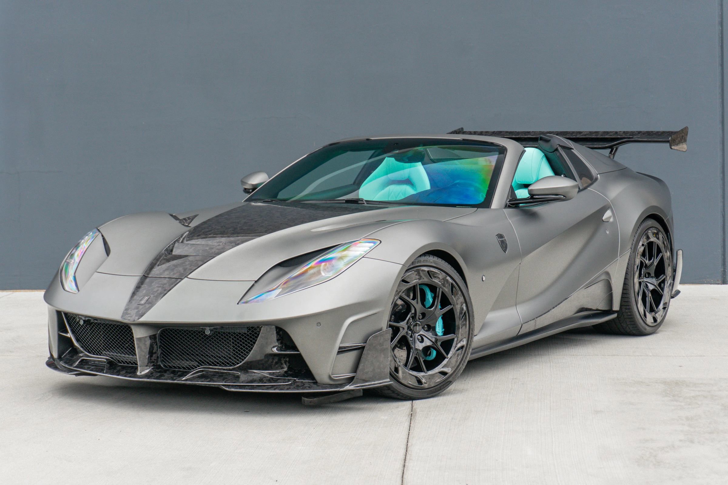 Used 2021 Ferrari 812 GTS RWD image 4