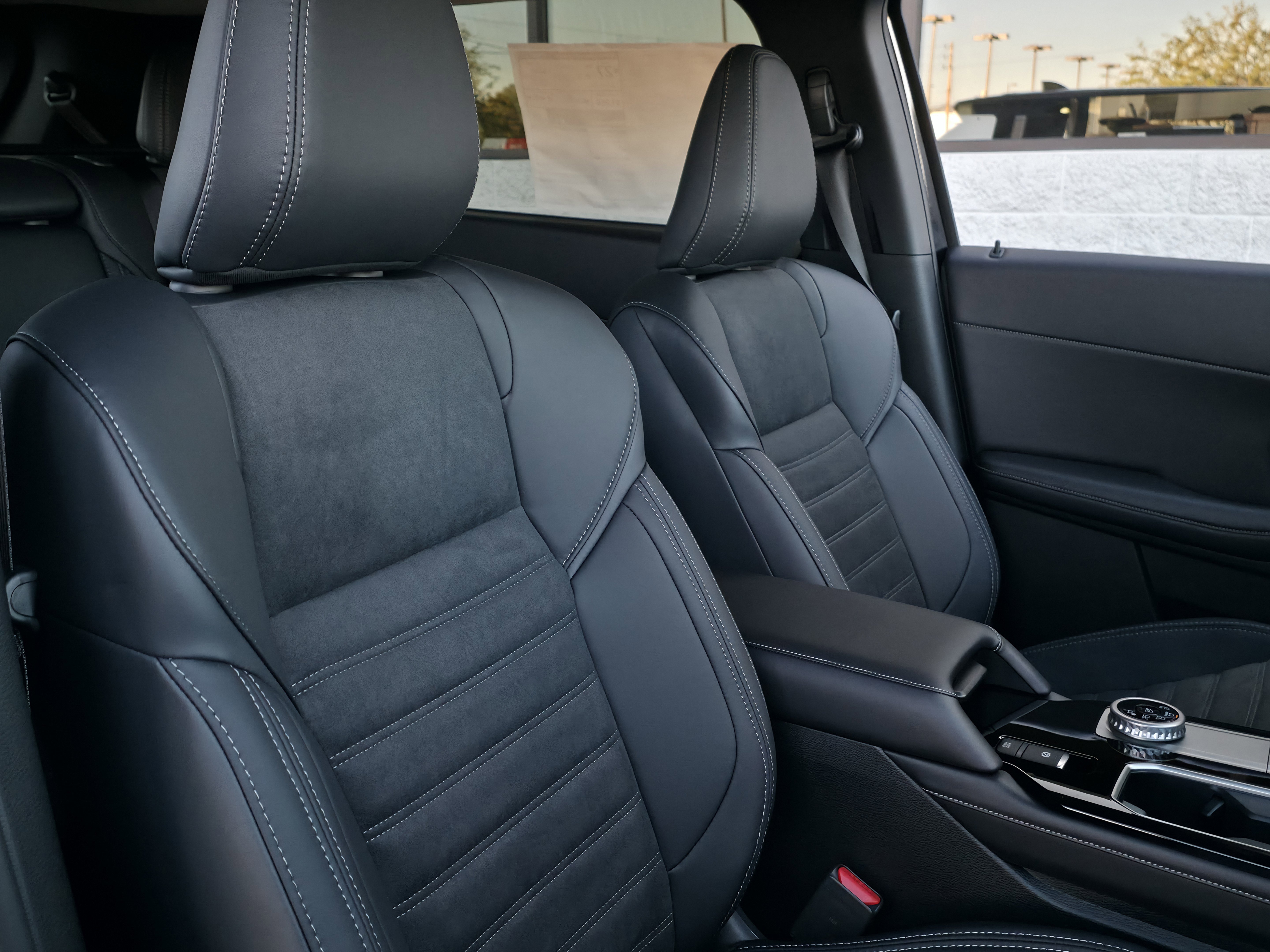 New 2025 Mitsubishi Outlander SE image 37