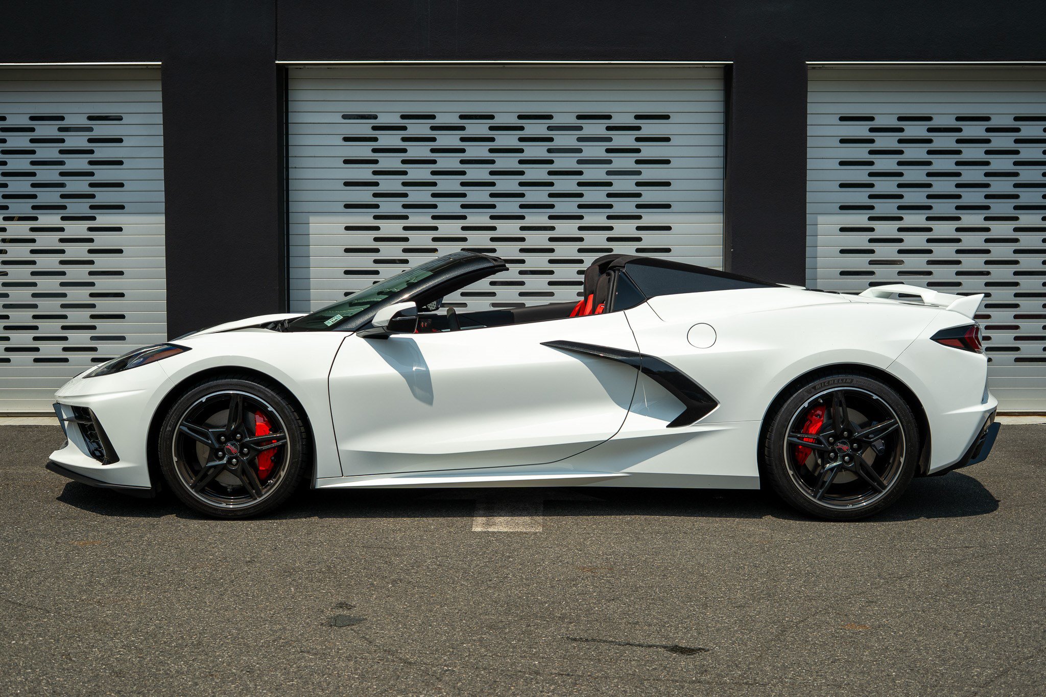Used 2023 Chevrolet Corvette Stingray Premium Conv w/ Z51 Performance Package RWD image 3