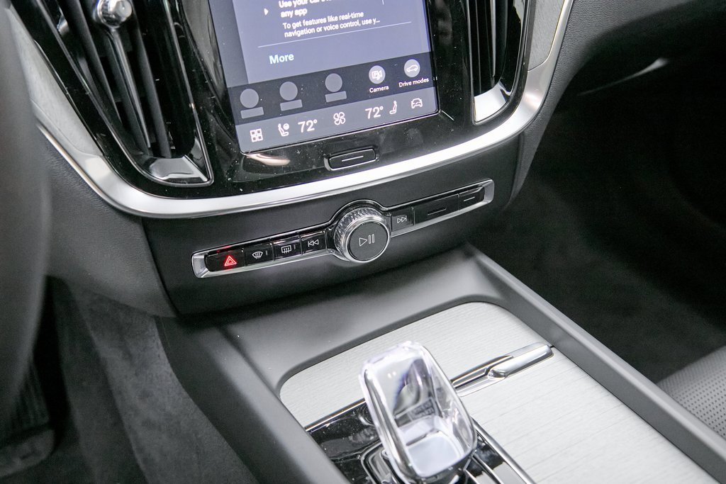 New 2026 Volvo V60 B5 Cross Country Ultra w/ Climate Package image 15