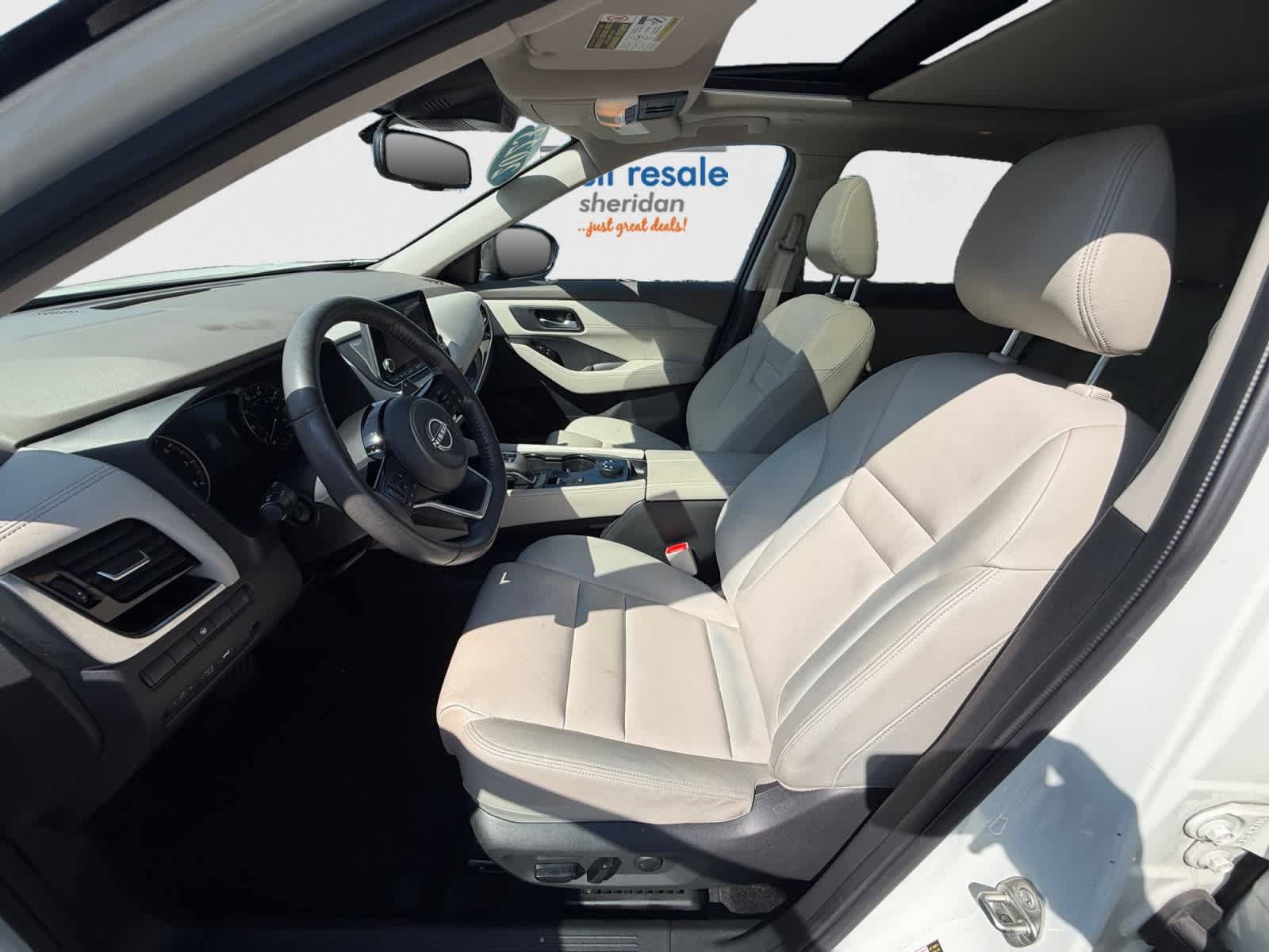 Used 2023 Nissan Rogue SL AWD/4WD image 11