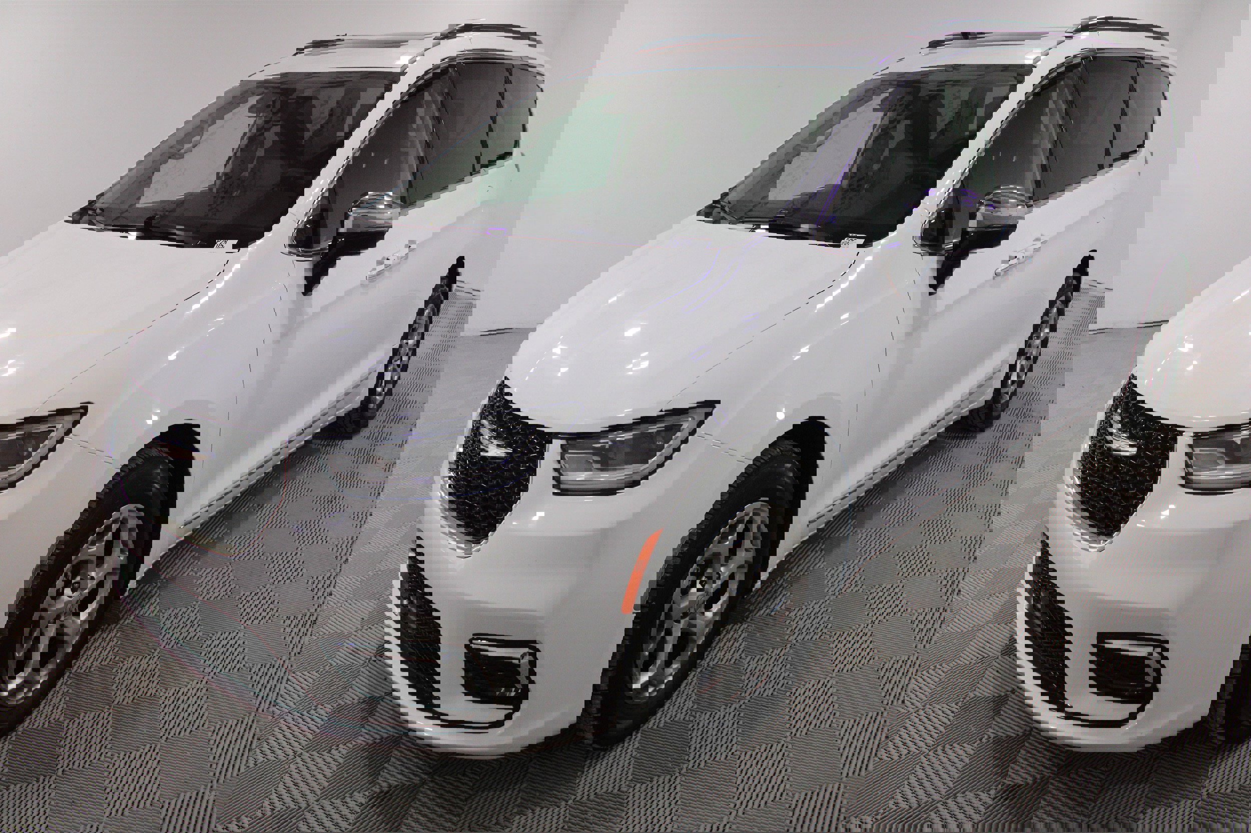 Used 2023 Chrysler Pacifica Limited image 33