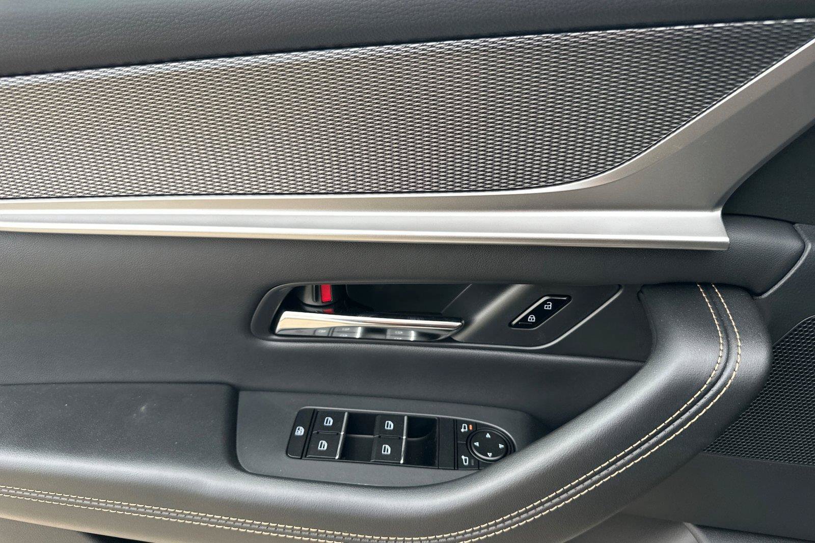 New 2025 MAZDA CX-70 Plug-In Hybrid w/ Premium Pkg AWD/4WD image 11