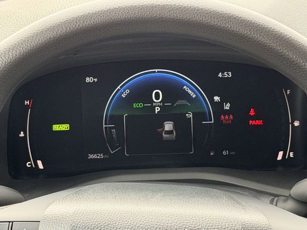 Used 2025 Toyota Camry LE FWD image 16