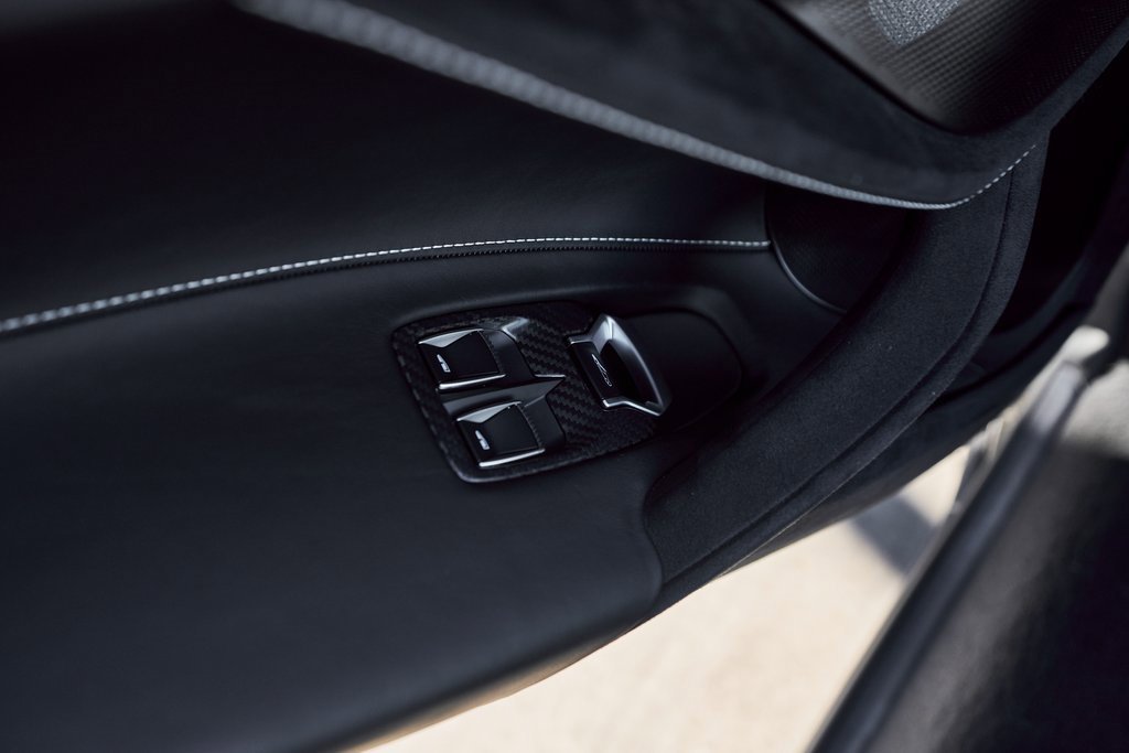 Used 2024 McLaren 750S Spider image 34