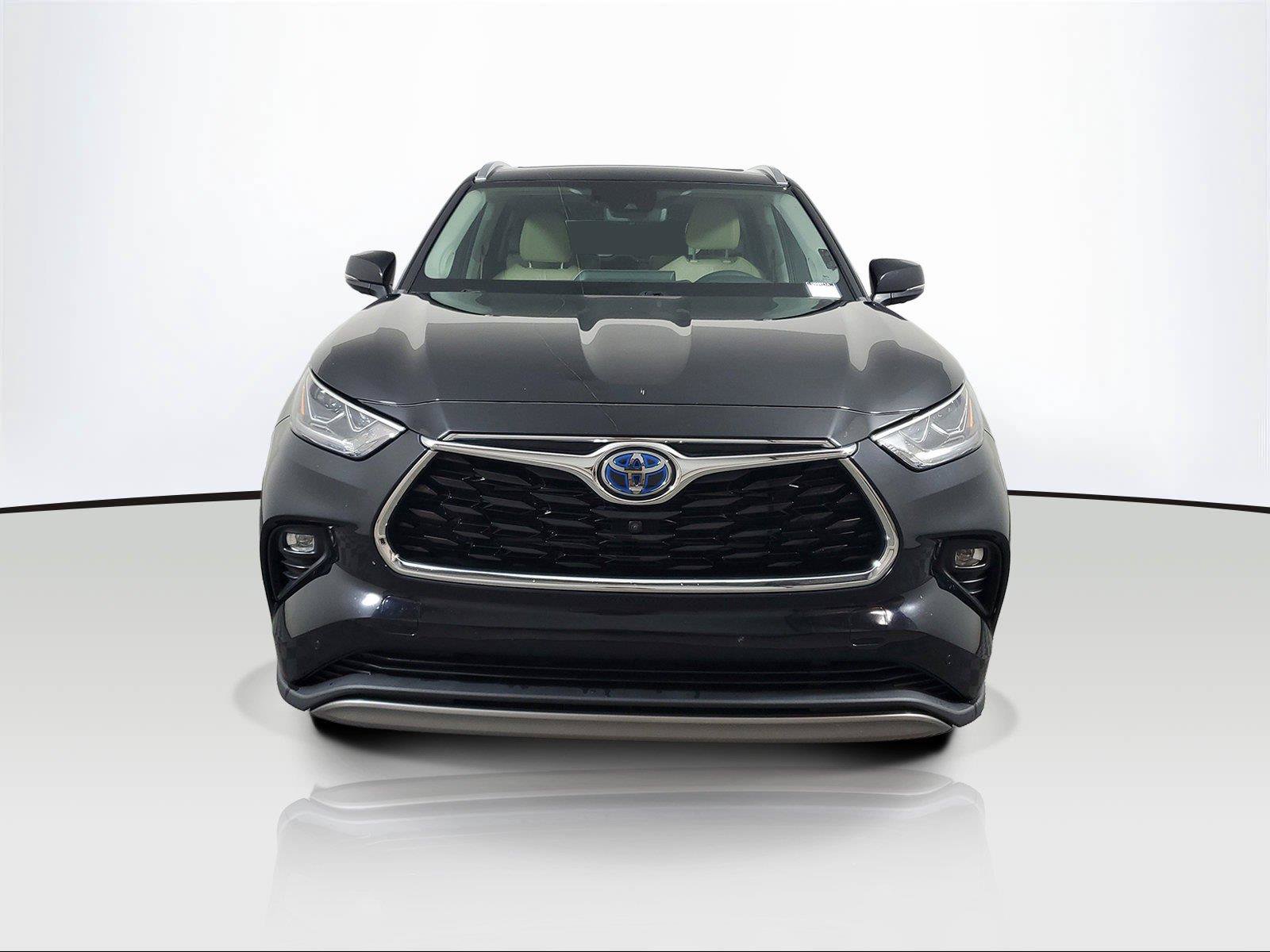 Used 2022 Toyota Highlander Platinum AWD/4WD image 2