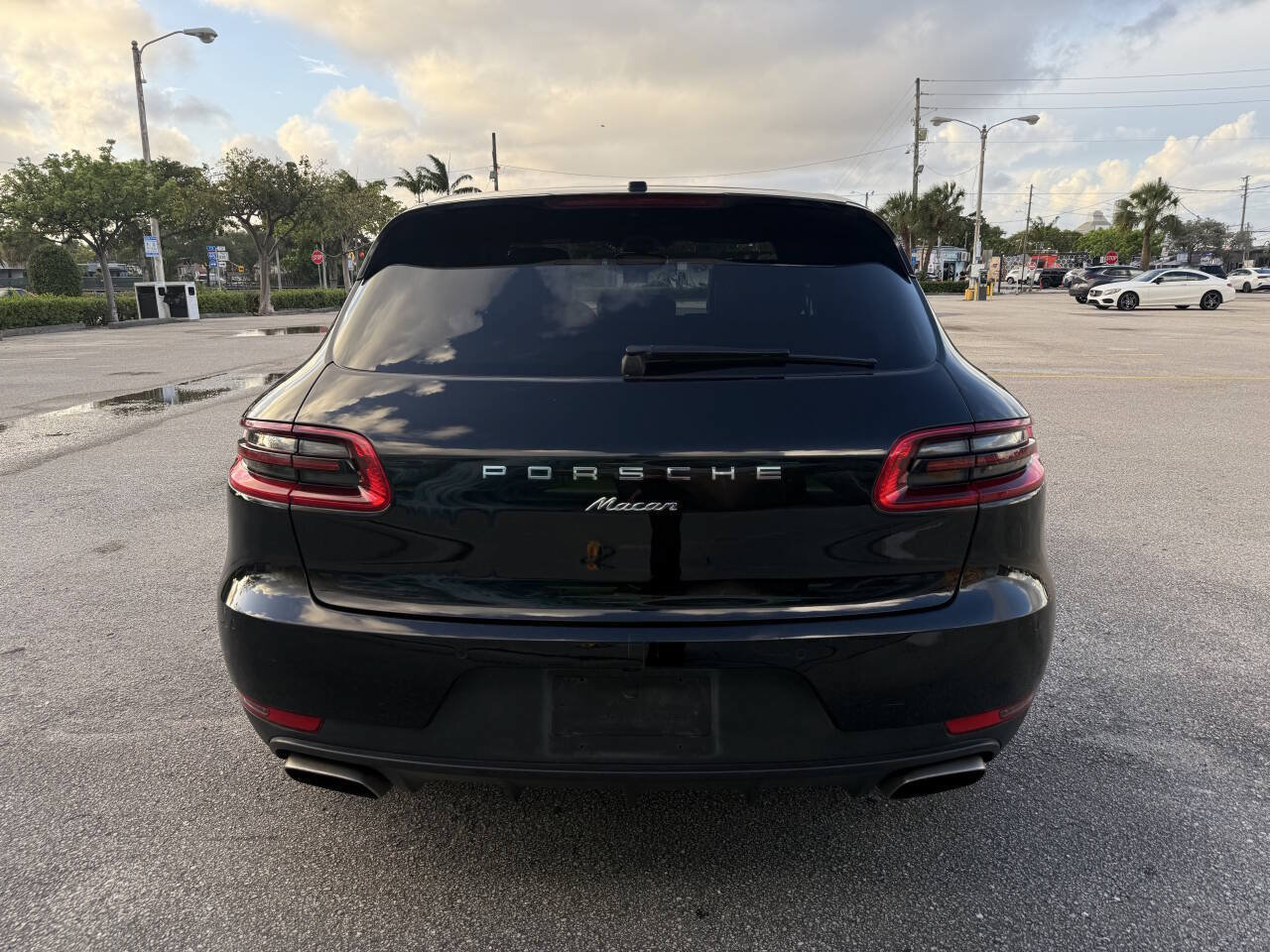 Used 2017 Porsche Macan AWD/4WD image 6
