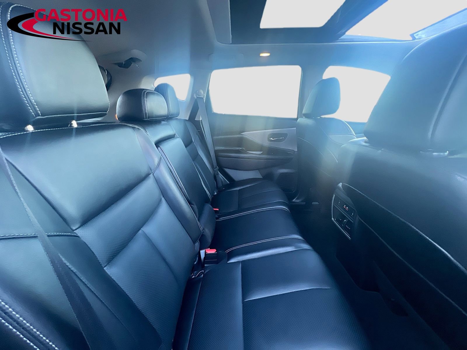 Used 2024 Nissan Murano SL image 37