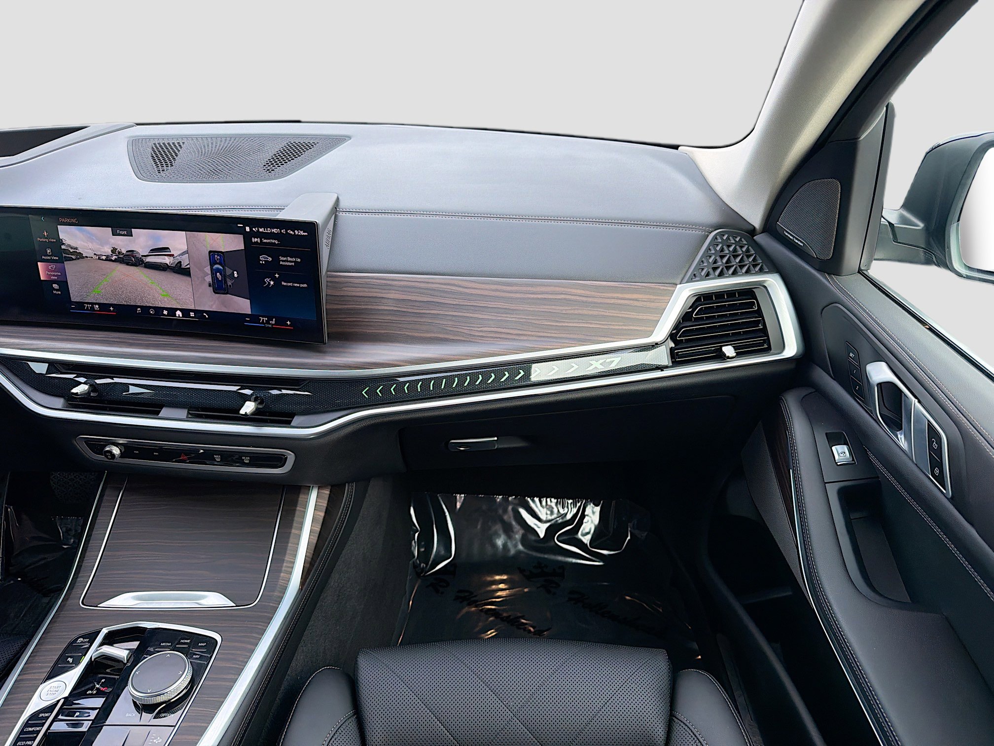 Used 2024 BMW X7 xDrive40i w/ Premium Package AWD/4WD image 19