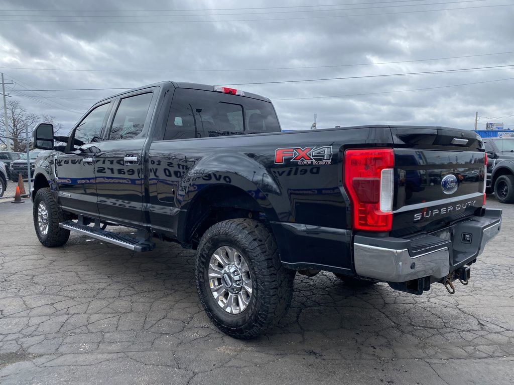Used 2018 Ford F250 XLT w/ XLT Premium Package image 5