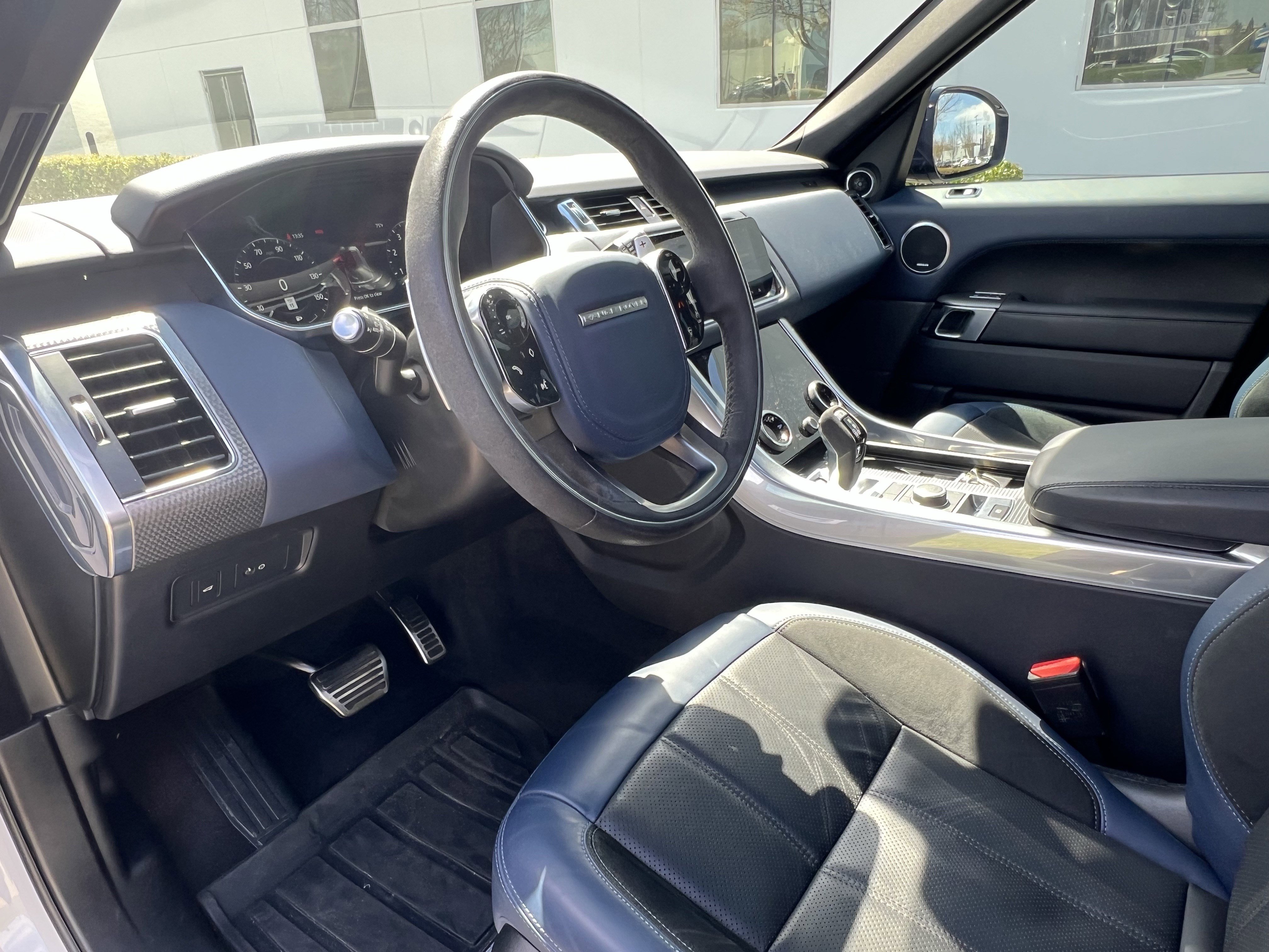 Used 2022 Land Rover Range Rover Sport HST image 17