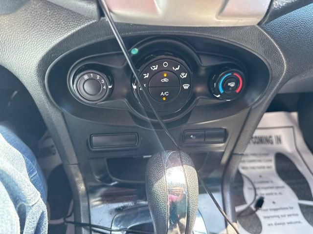 Used 2012 Ford Fiesta SE FWD image 24