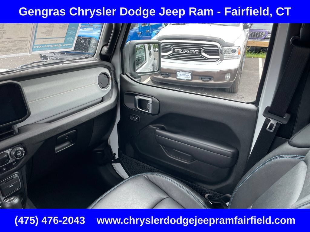 Used 2024 Jeep Wrangler Unlimited AWD/4WD image 61