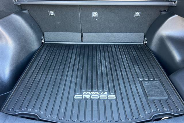 Certified 2025 Toyota Corolla Cross AWD Hybrid image 16