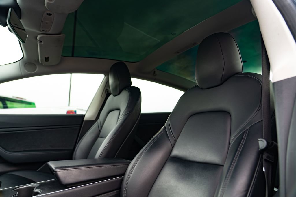 Used 2018 Tesla Model 3 Mid Range image 14