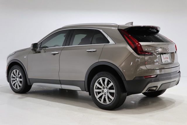Used 2020 Cadillac XT4 Premium Luxury w/ Technology Package FWD image 6