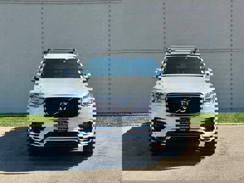 Used 2016 Volvo XC90 T8 R-Design image 3