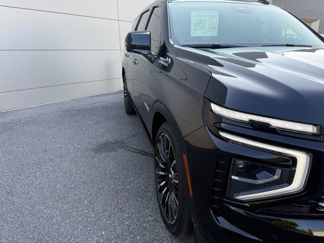 Used 2025 Chevrolet Tahoe High Country AWD/4WD image 6