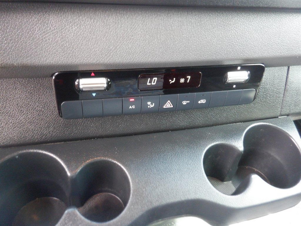 Used 2020 Freightliner Sprinter 3500 RWD image 17