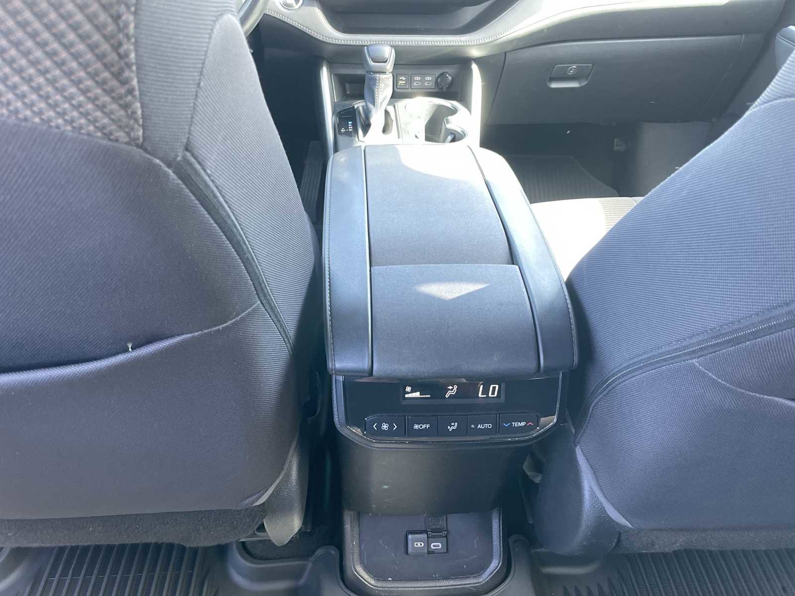 Used 2023 Toyota Highlander L image 21