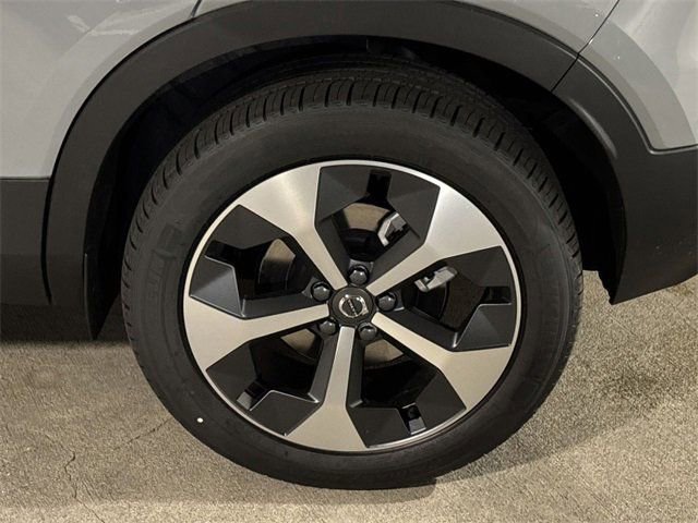 New 2025 Volvo XC40 B5 Core w/ Protection Package Premier image 7
