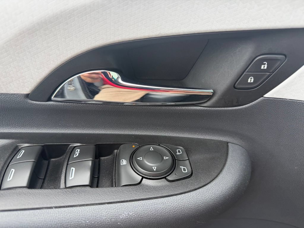 Used 2020 Chevrolet Bolt LT FWD image 6