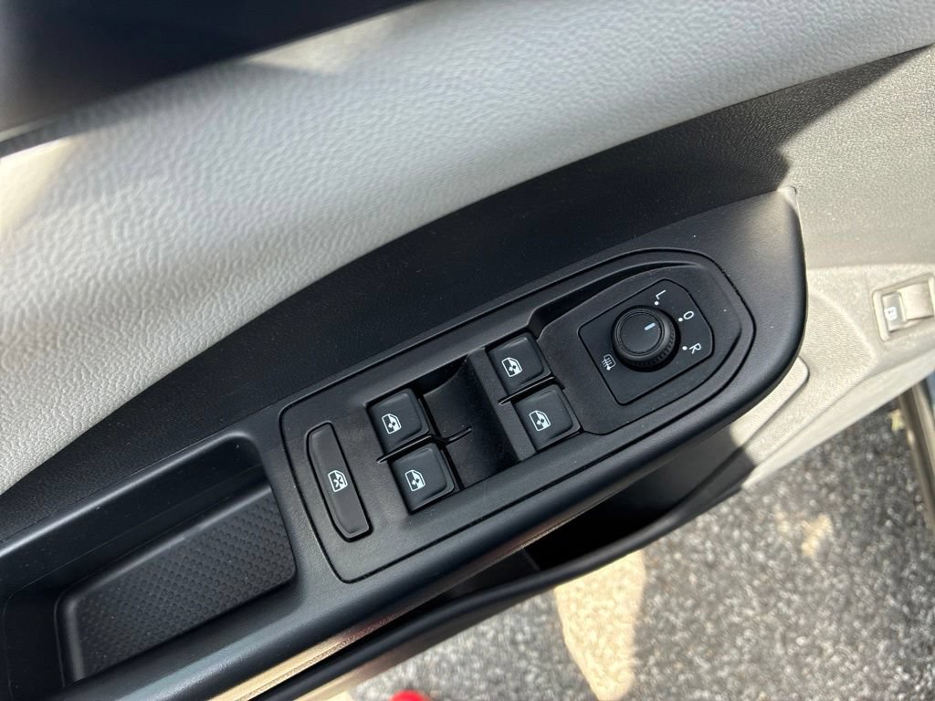Used 2023 Volkswagen Taos SE w/ Black Wheel Package AWD/4WD image 33