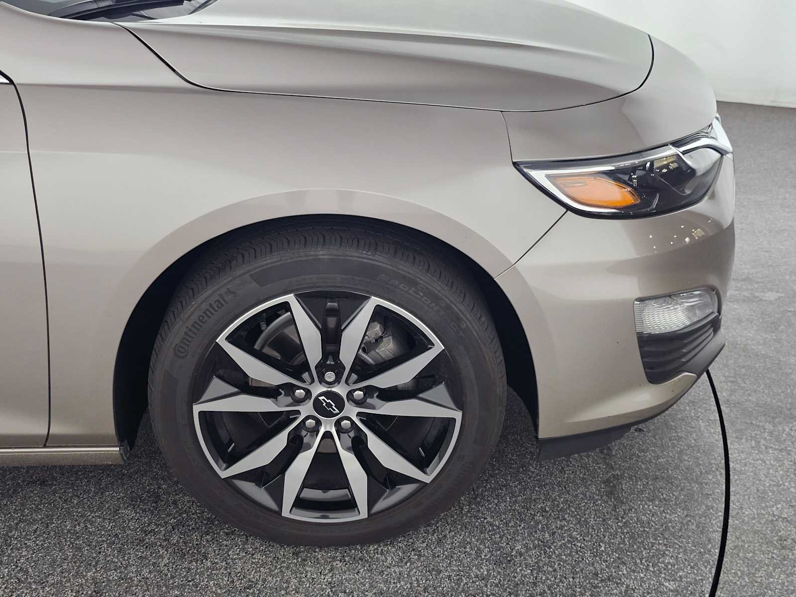 Used 2025 Chevrolet Malibu RS FWD image 9