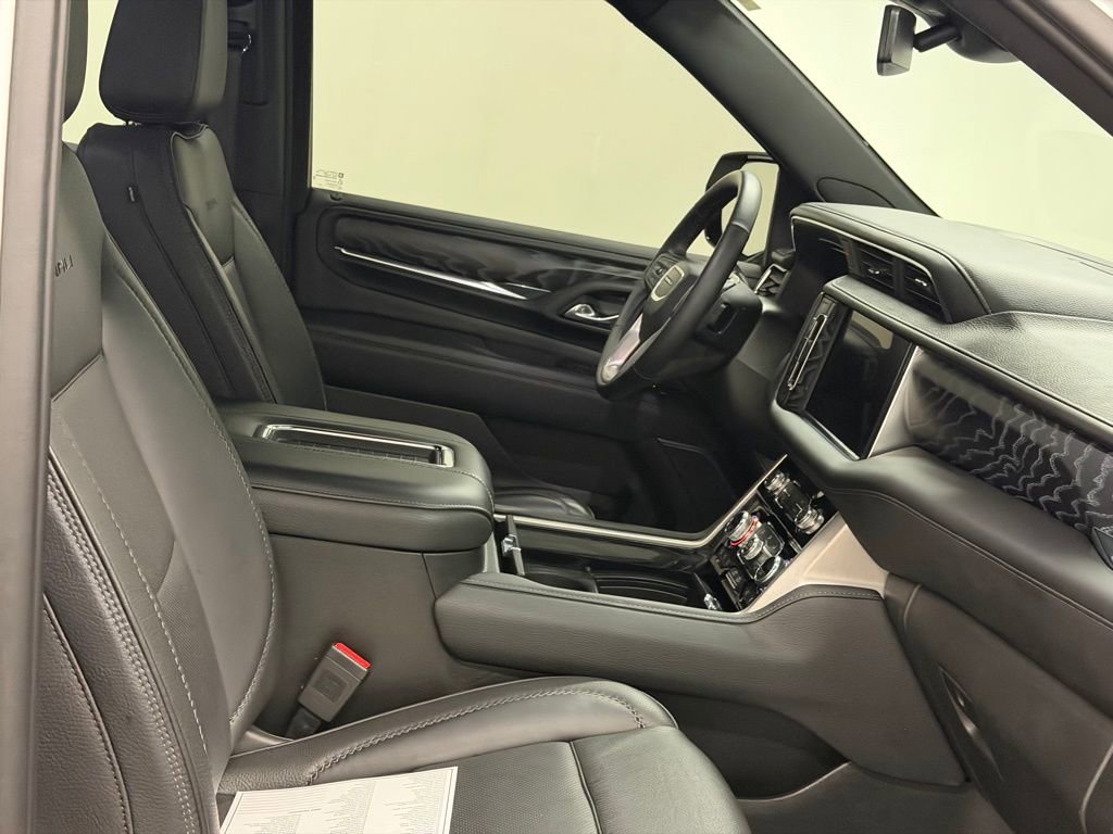 Certified 2023 GMC Yukon Denali image 32