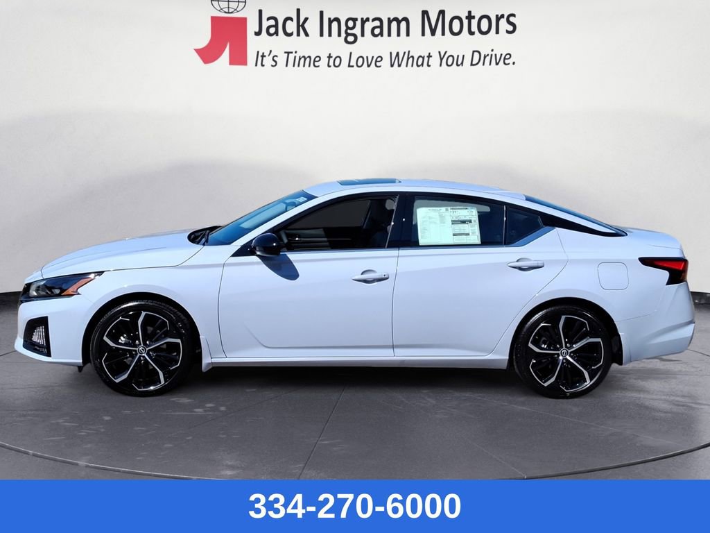 New 2025 Nissan Altima 2.5 SR w/ SR Premium Package image 2