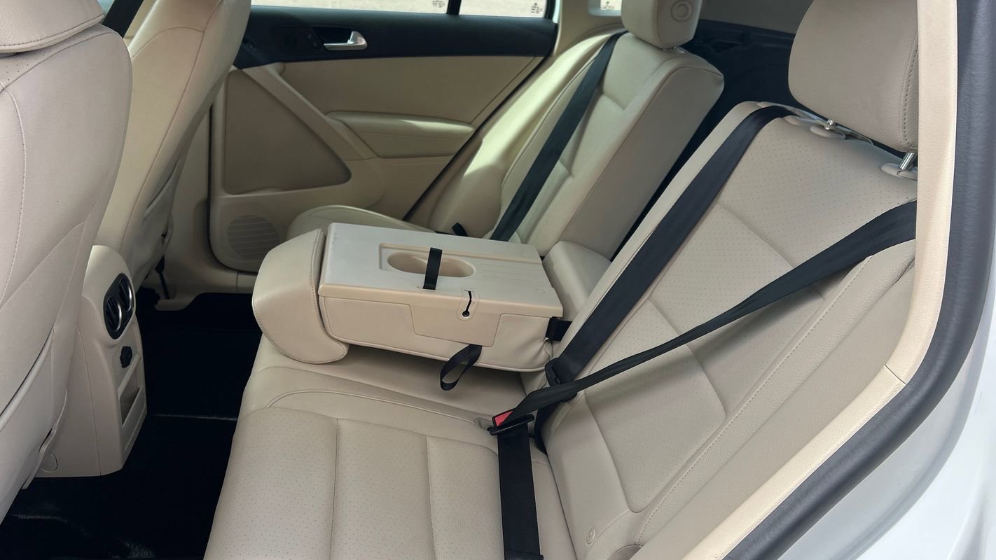 Used 2017 Volkswagen Tiguan S image 10