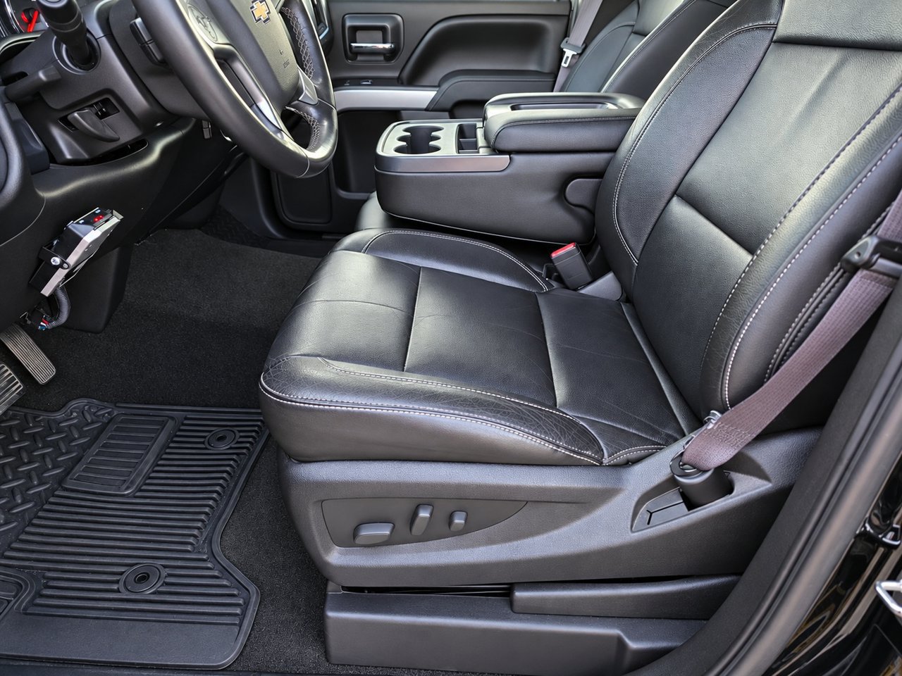 Used 2015 Chevrolet Silverado 1500 LT w/ All Star Edition AWD/4WD image 16