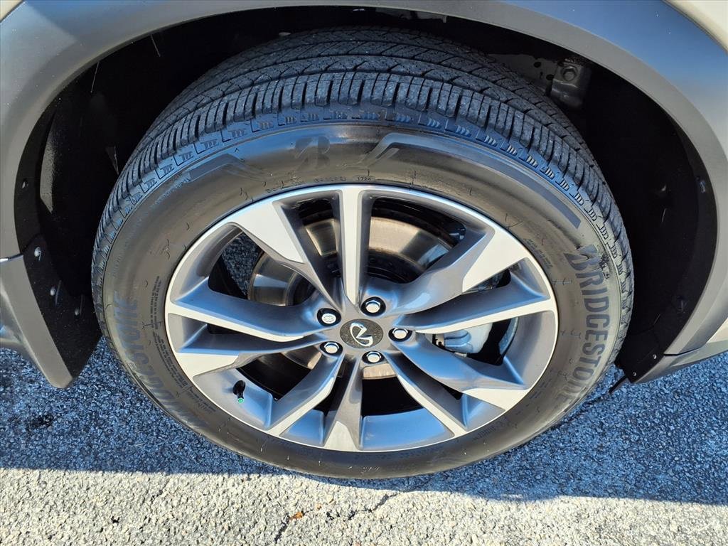 Used 2024 INFINITI QX60 Luxe image 9