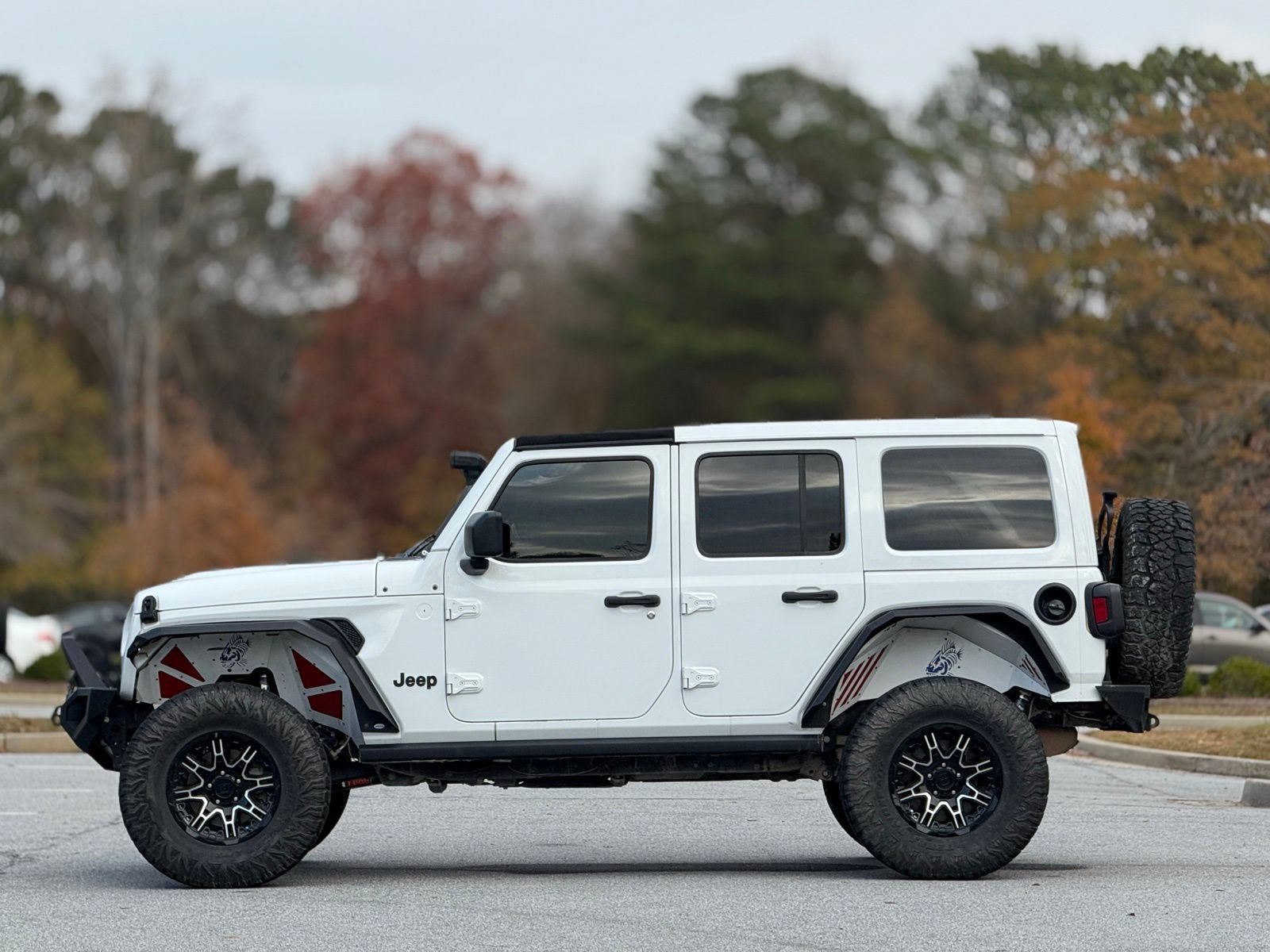 Used 2022 Jeep Wrangler Unlimited Sport w/ Xtreme Recon 35" Tire Package AWD/4WD image 8